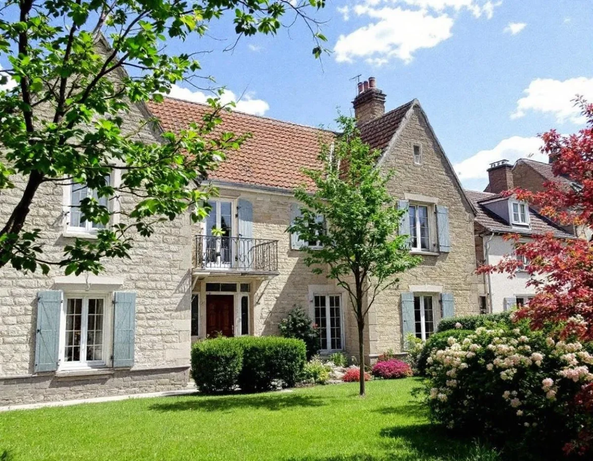 Comment Devenir Agent Immobilier: Guide Complet sur la Formation, le Rôle et les Missions